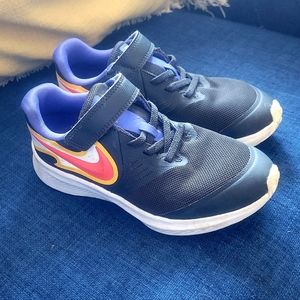 Nike Star Runner Size 1 Youth